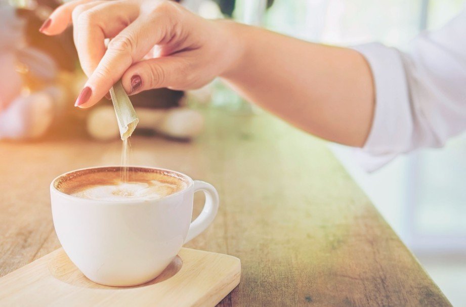 Which Store-Bought Coffee Creamers Have Simpler Labels?